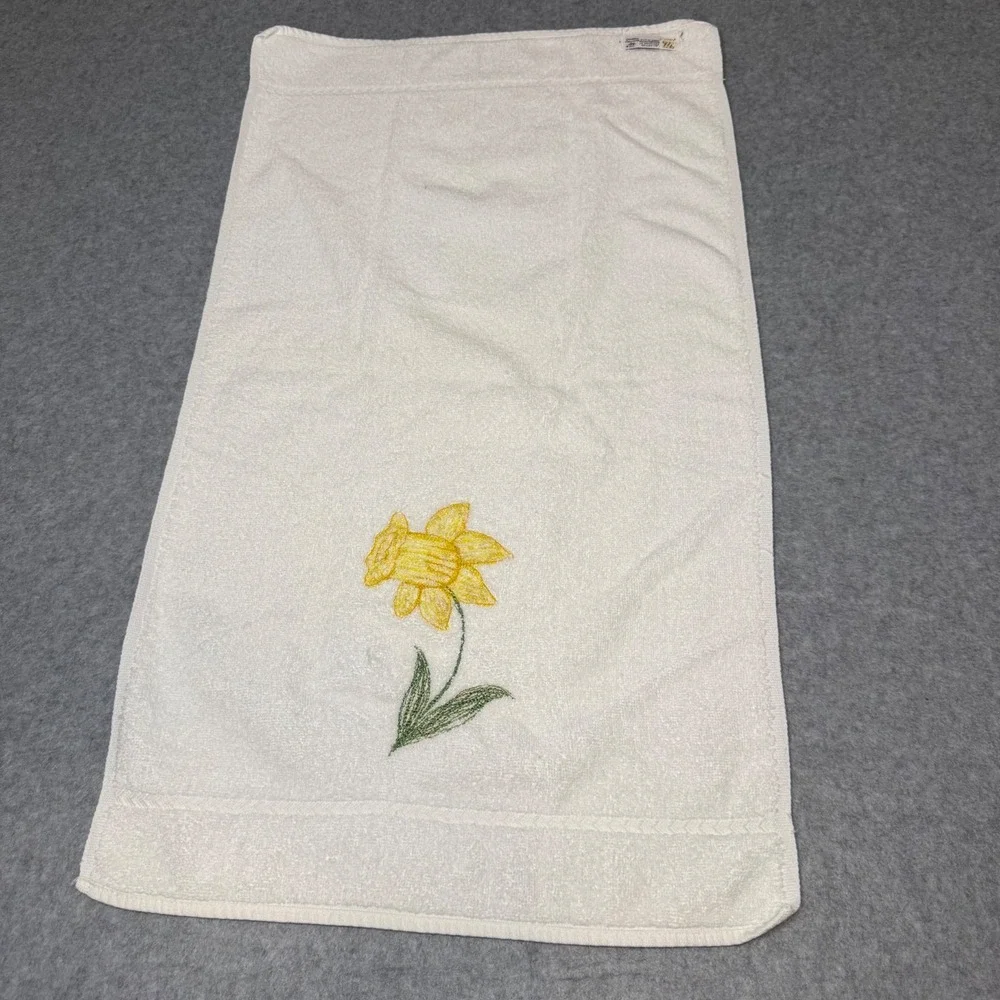 Vtg 1960's Hand Towel Daffodil Martex West Point Pepperell Cotton USA RARE 15x26